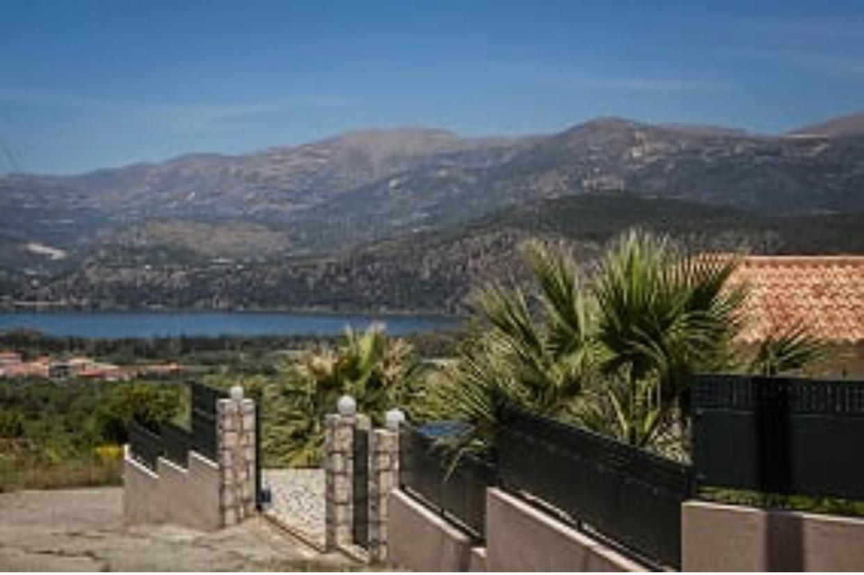 Villa Peaceful House With An Awesome View Khelmáta Esterno foto